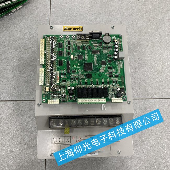 默納克變頻器維修 L-A-4011報警Err.02/03/04 過流故障維修