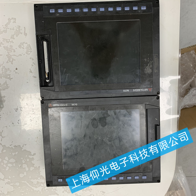 三菱系統屏維修FCA70P-2AVU花屏黑屏維修