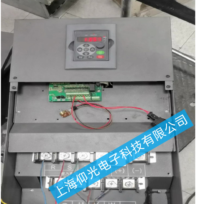 變頻器VFD9000-075-P090-T4出現過載故障該如何維修